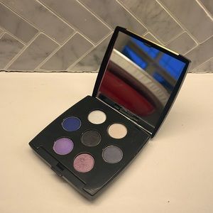 Brand new large 7 eyeshadow pallets with mirror